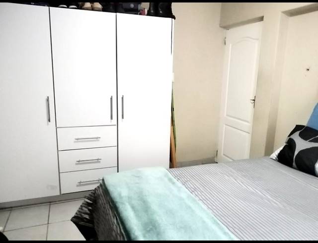 2 BEDROOM APARTMENT FOR SALE IN NEWLANDS EAST